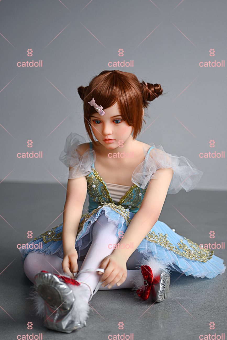 Poupée miniature réaliste Milana en TPE de 123 cm de UTDOLLS – Image 2