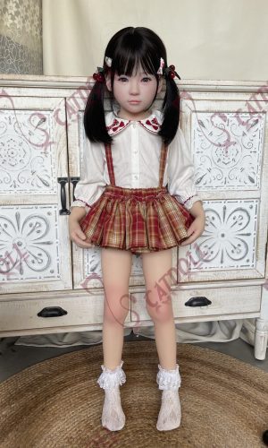 Poupée miniature réaliste UTDOLLS Cici 109 cm en TPE (tête en silicone souple couleur ivoire)