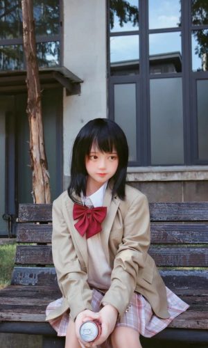 Poupée miniature réaliste UTDOLLS 146 cm Ya TPE (Photos clients)