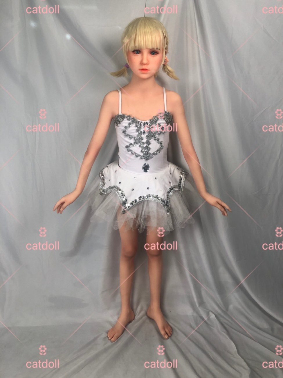 Poupée miniature réaliste Sasha de 135 cm d'UTDOLLS – Image 3