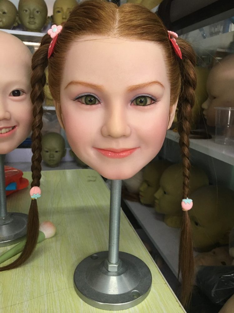 UTDOLLS 126CM Alisa (Corps en TPE + Tête en silicone rigide) – Image 7