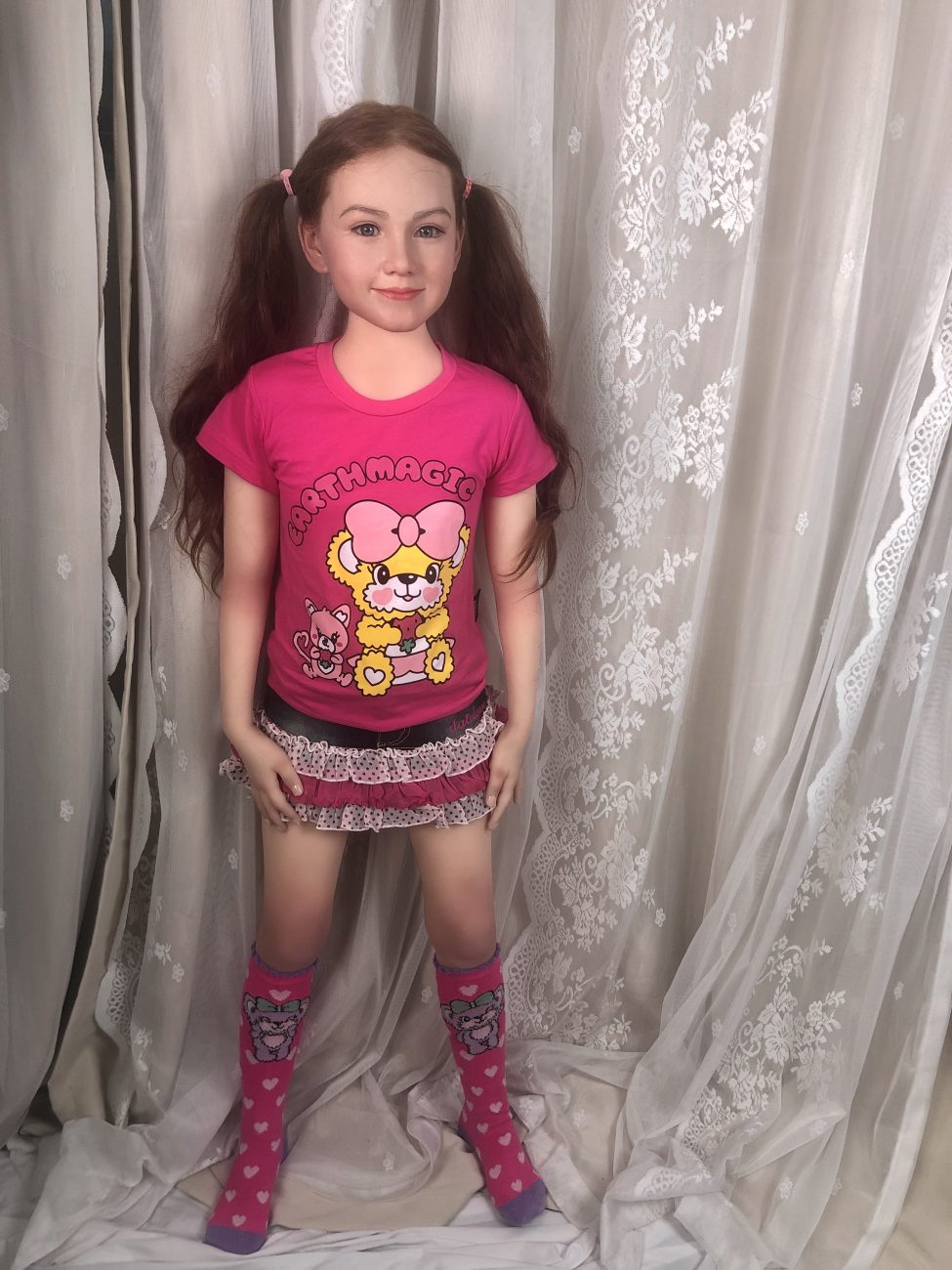 UTDOLLS Olivia 123CM (Corps en TPE avec tête en silicone souple) – Image 3