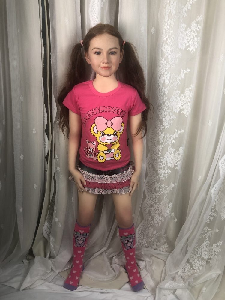 UTDOLLS Olivia 123CM (Corps en TPE avec tête en silicone souple) – Image 4