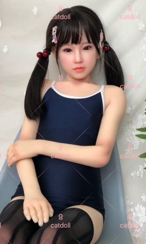 Poupée UTDOLLS Vivian 139 cm (corps en TPE avec tête en silicone souple)