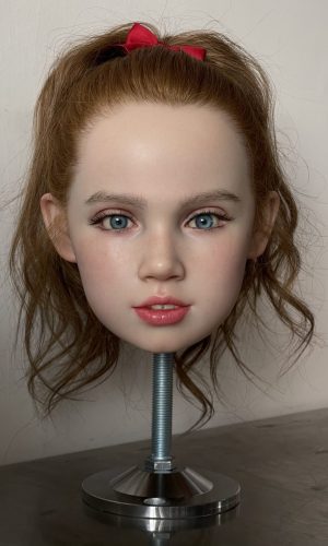 Tête en silicone rigide Luisa de UTDOLLS
