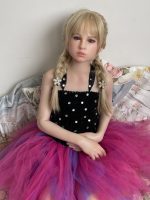 Poupée en silicone UTDOLLS Dolly de 128 cm