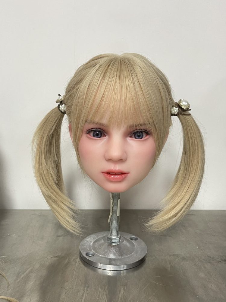 Tête en silicone souple Katya de UTDOLLS – Image 4