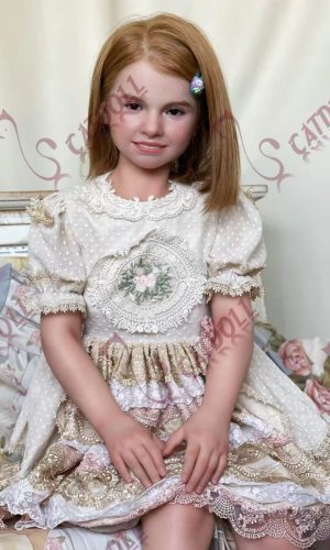 Poupée en silicone ambré UTDOLLS de 131 cm