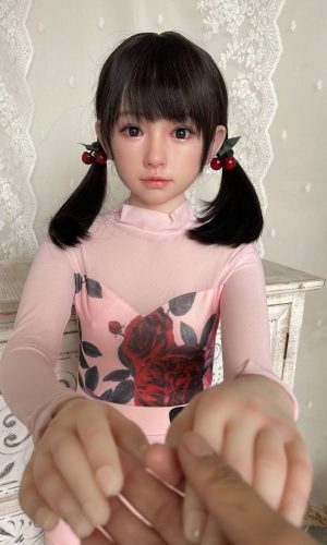 UTDOLLS 138CM Airi (Corps en TPE avec tête en silicone souple)