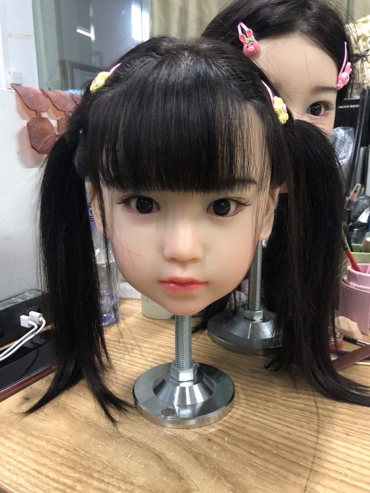 UTDOLLS 135CM Nanako (Corps en TPE avec tête en silicone rigide) – Image 4